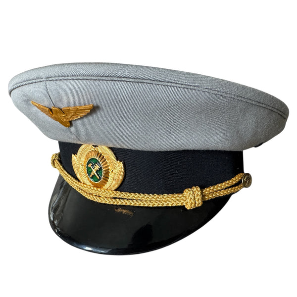 Uniforme d'officier militaire de l'Ukraine post-soviétique, casquette à visière, insigne en métal